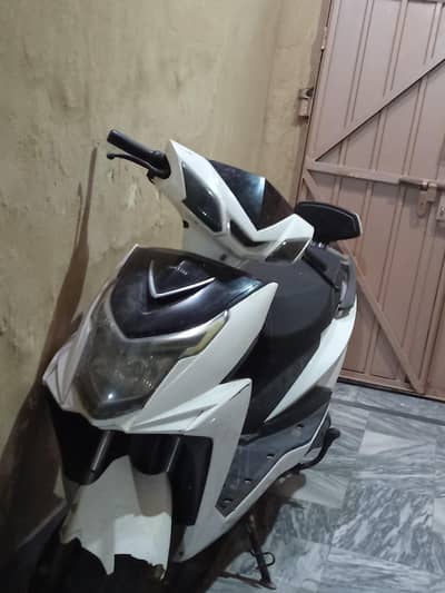 Road King Electric Scooter For Sale – Good Condition