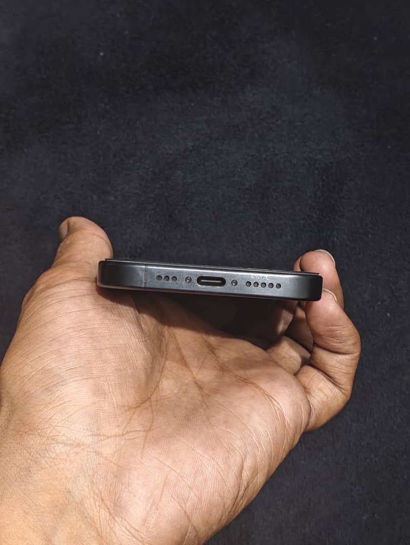 Apple iPhone 15 Pro 2