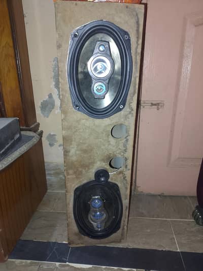 Car Speakers With Wooden Box