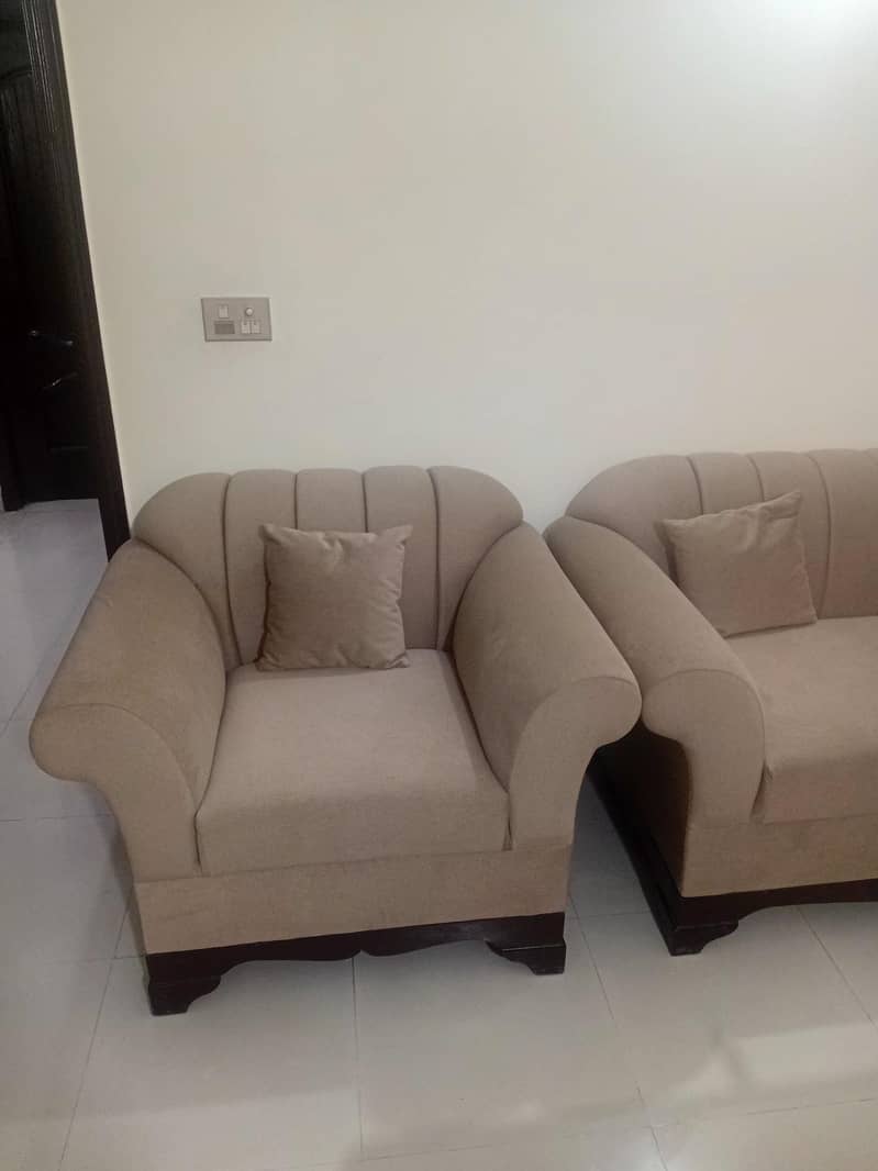 Sofas mint condition 1