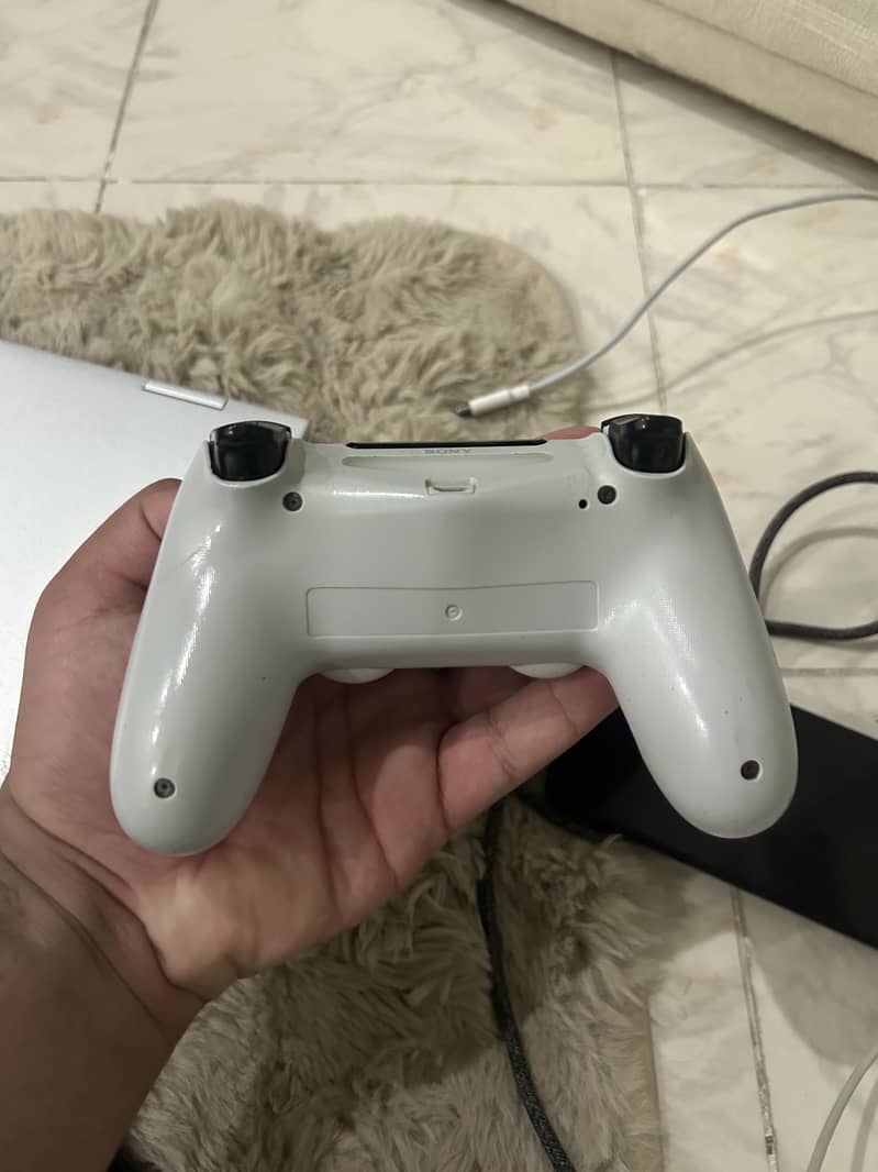 PS4 controllers 1
