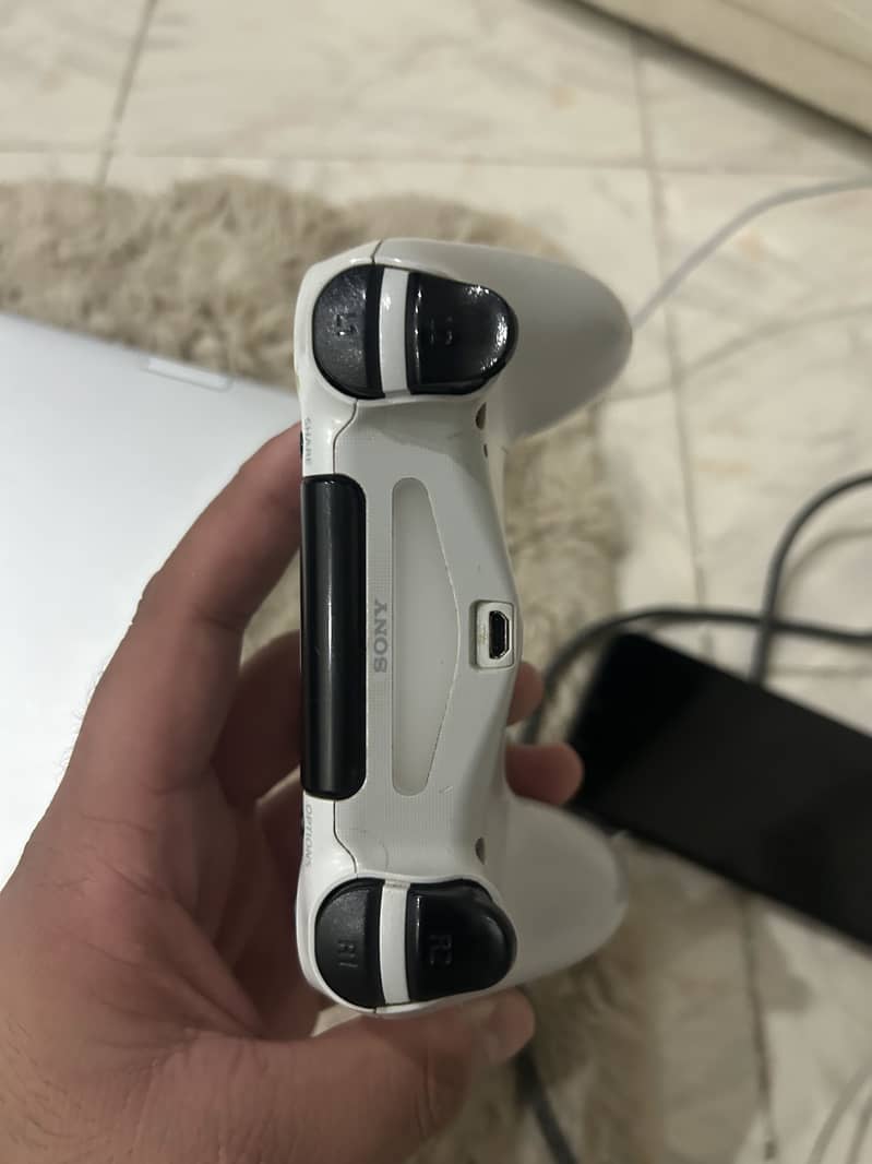 PS4 controllers 2