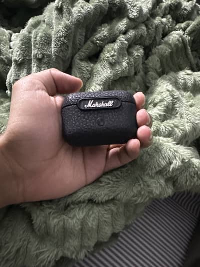 marshall motif a. n. c earbuds
