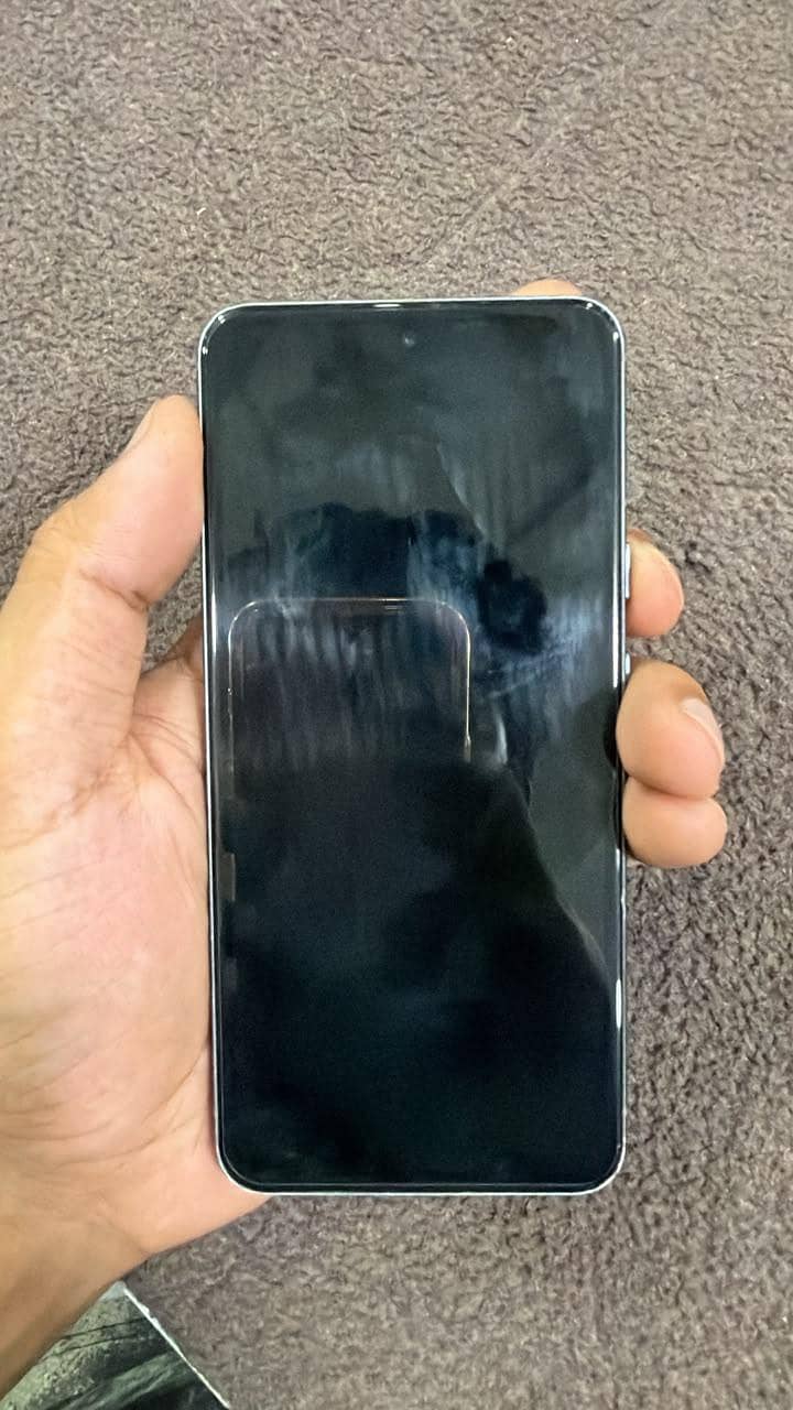 Google Pixel 8 4