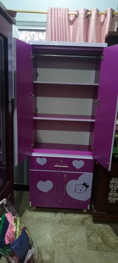 Almari for kids