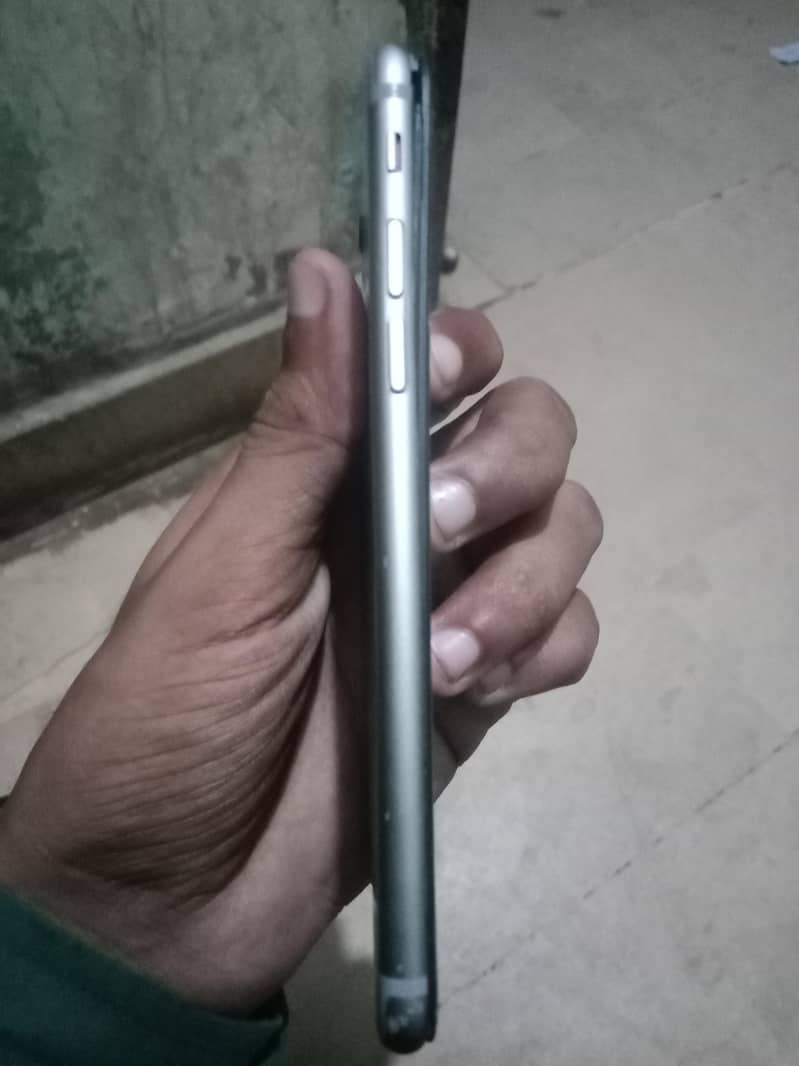 Apple iPhone 6S 2