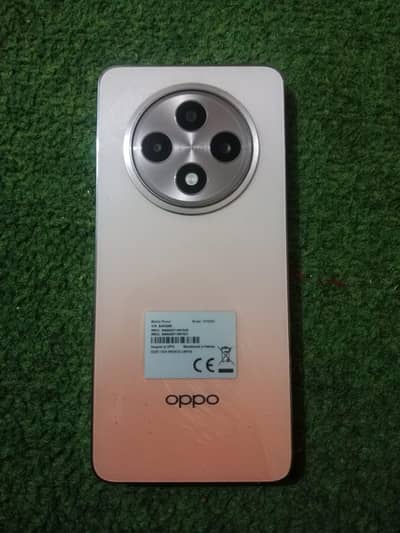 OPPO Reno12 F