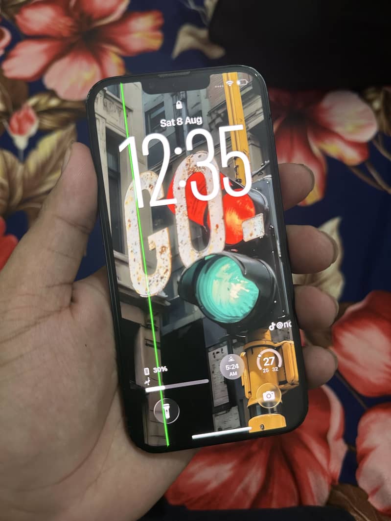 Apple iPhone 13 7