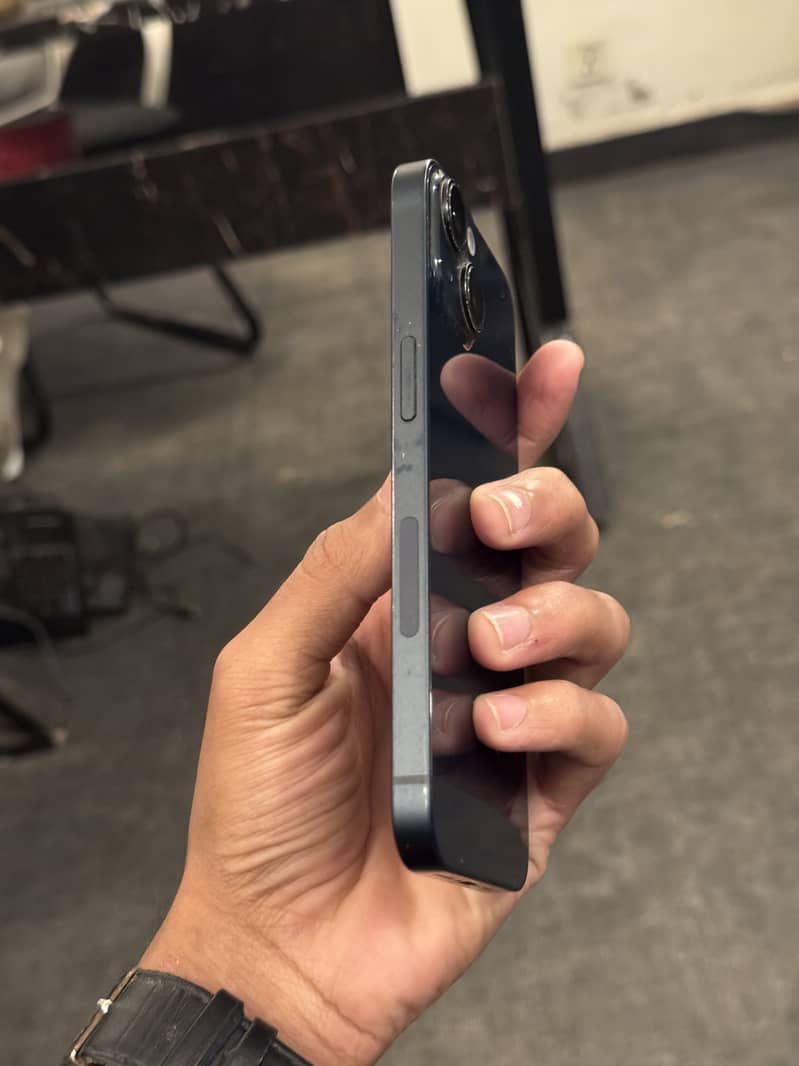 iPhone 14 2
