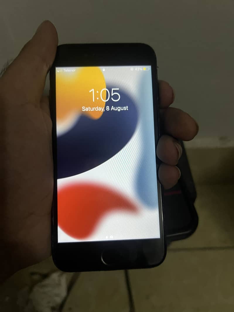 Apple iPhone 7 2