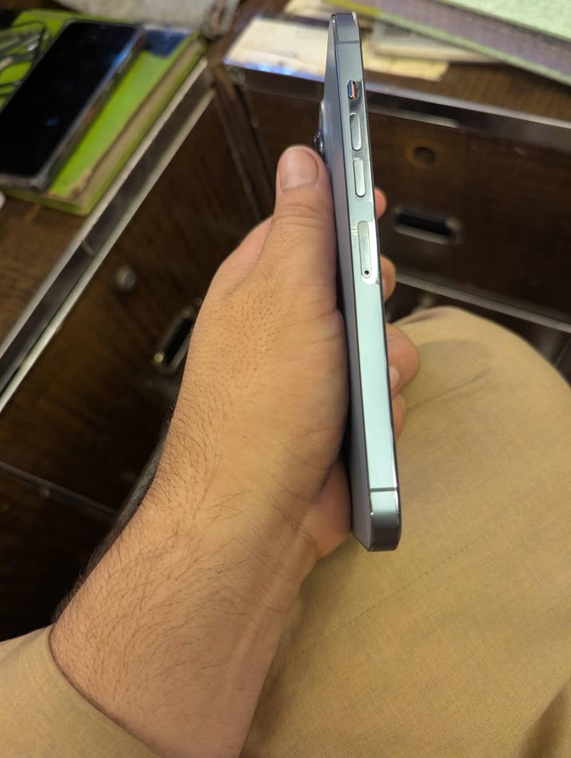 iphone 13 pro Max 5