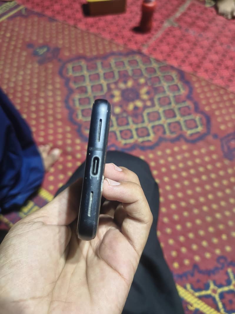 Google Pixel 8 2