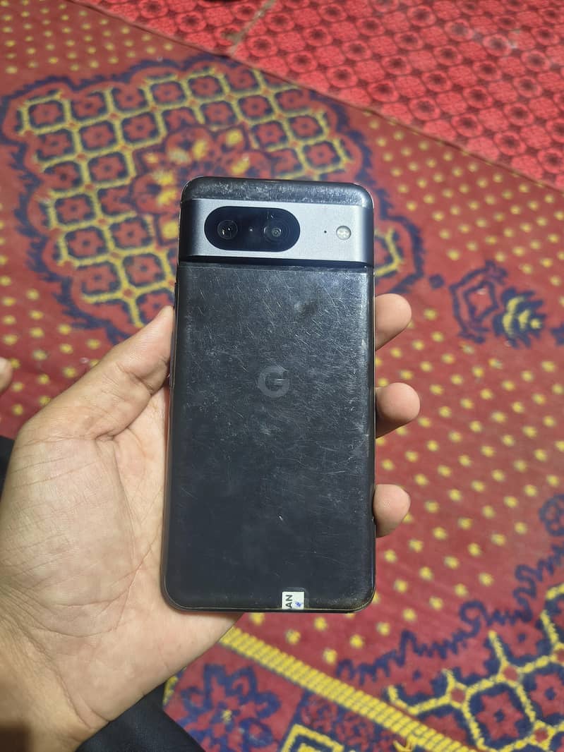 Google Pixel 8 4