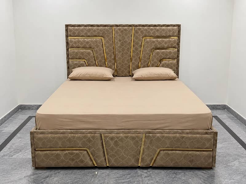 Bed , side tables and dressing table 0