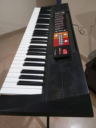 Pianos & Harmonium