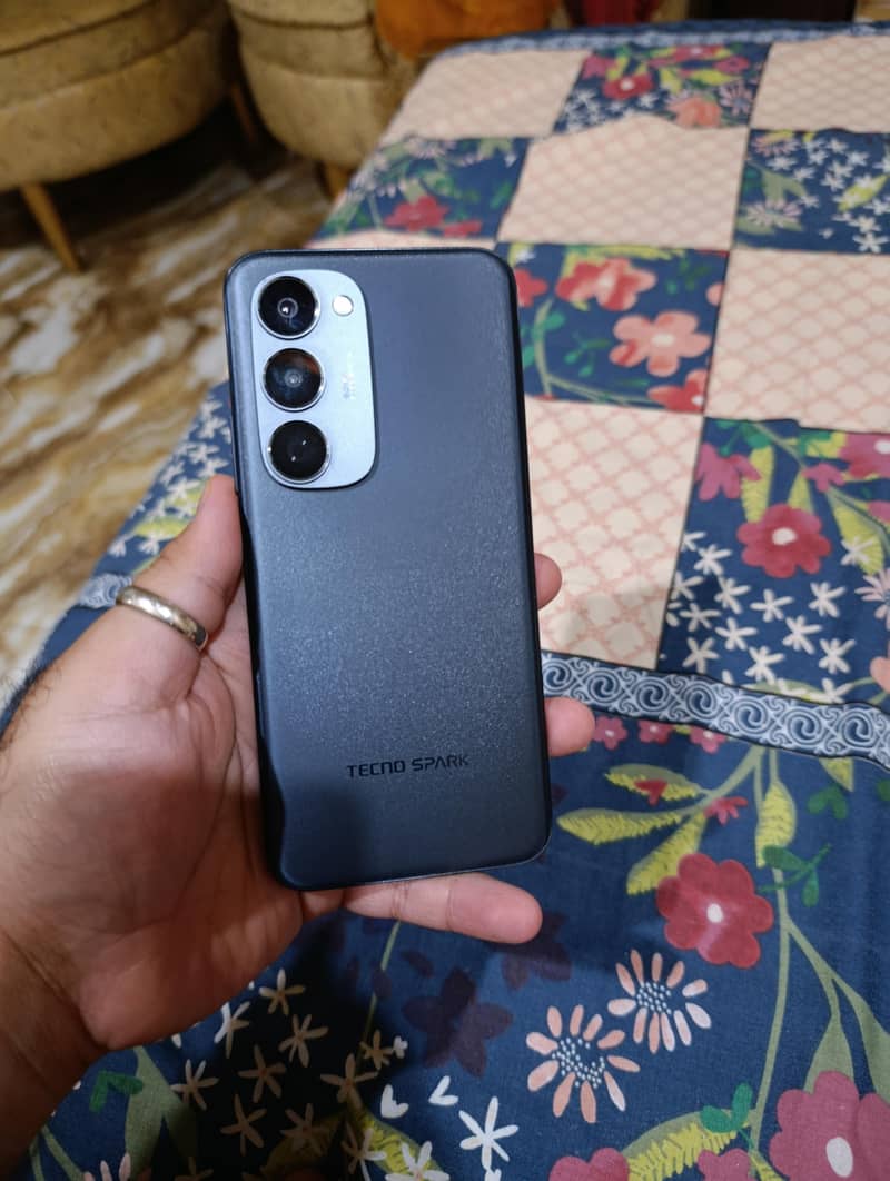 tecno spark 40 pro plus 3