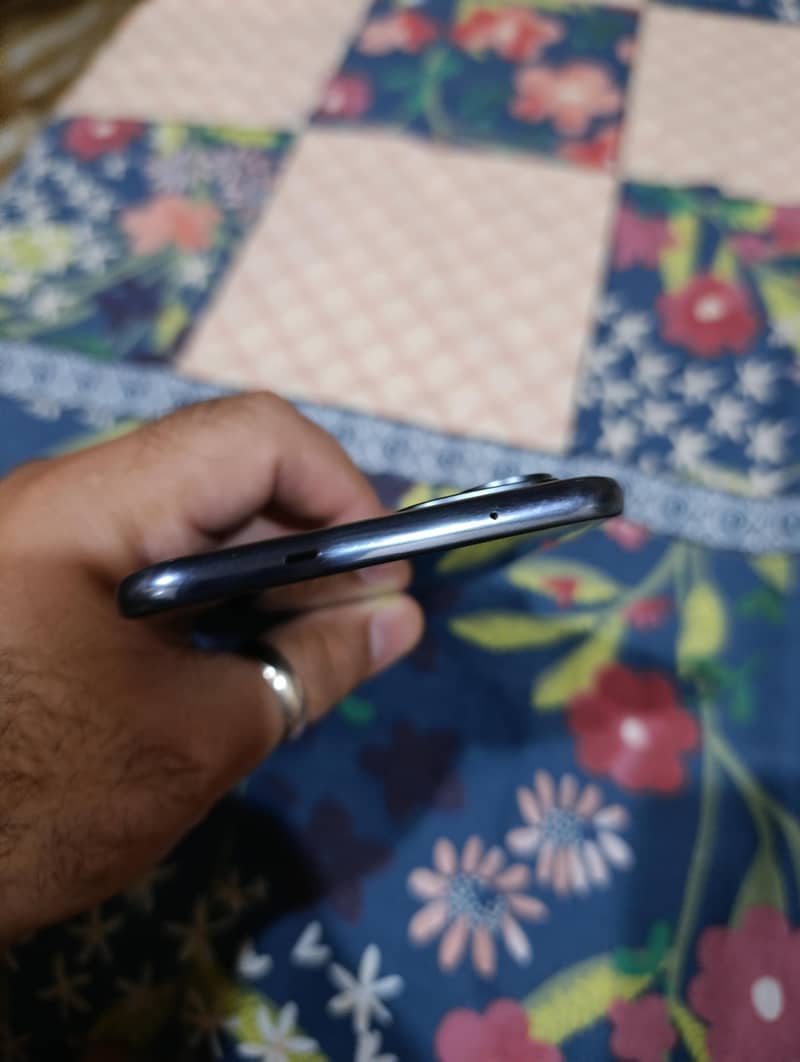 tecno spark 40 pro plus 4