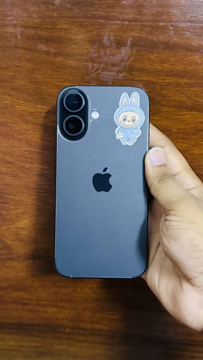Apple iPhone 16