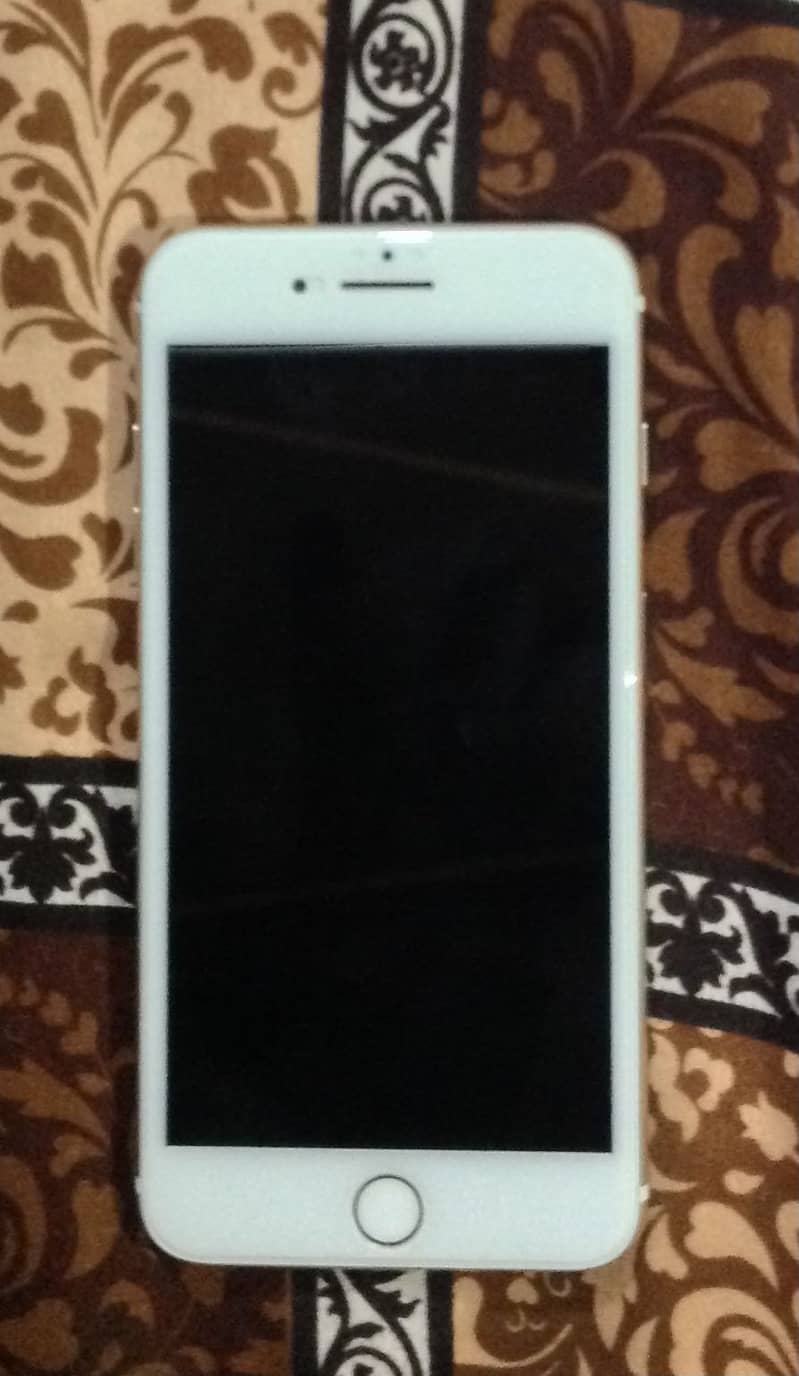 Apple iPhone 7 Plus 1