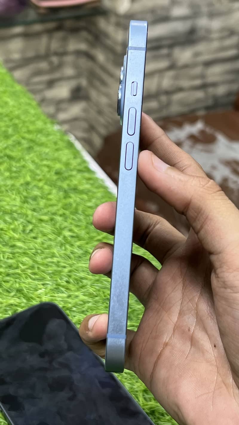 Apple iPhone 14 2