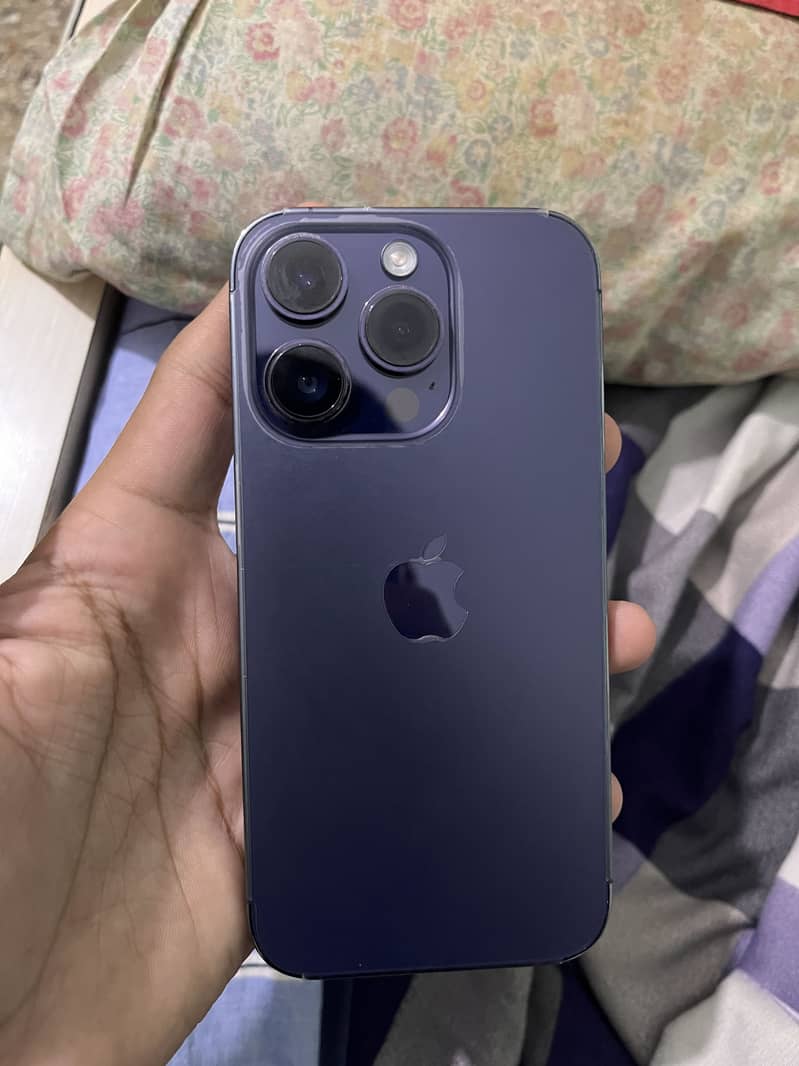 Apple iPhone 14 Pro 1