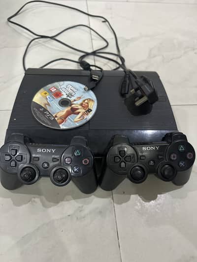 Sony Ps3 in good condition with 2 controllers and a gta 5 cd