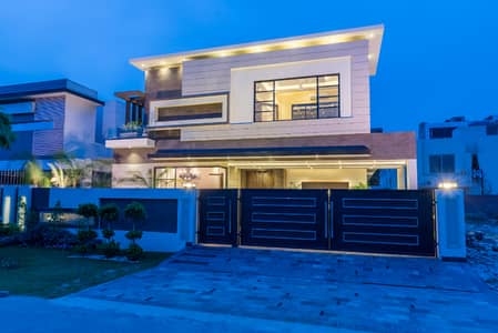 D H A Lahore 1 Kanal Owner Build Design House With 100% Original Pics Available For Rent
