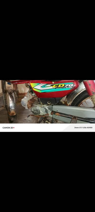 road Prince motorcycle engine ki condition bahut acchi hai
