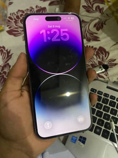 Apple iPhone 14 Pro Max with bOx