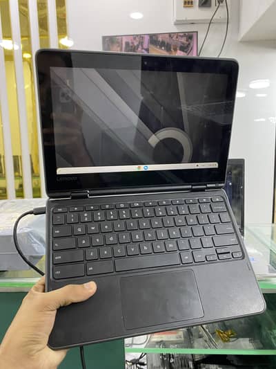laptop 300e 4/32