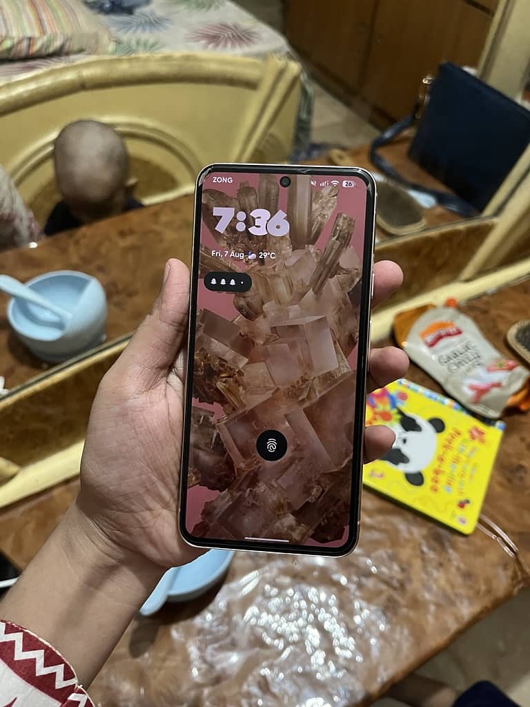 Google Pixel 8 2