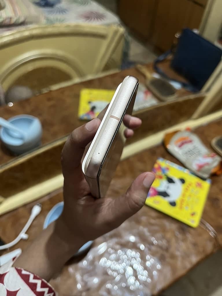 Google Pixel 8 7