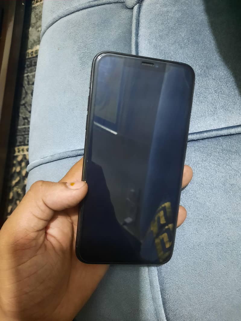 Apple iPhone 11 Pro Max 1