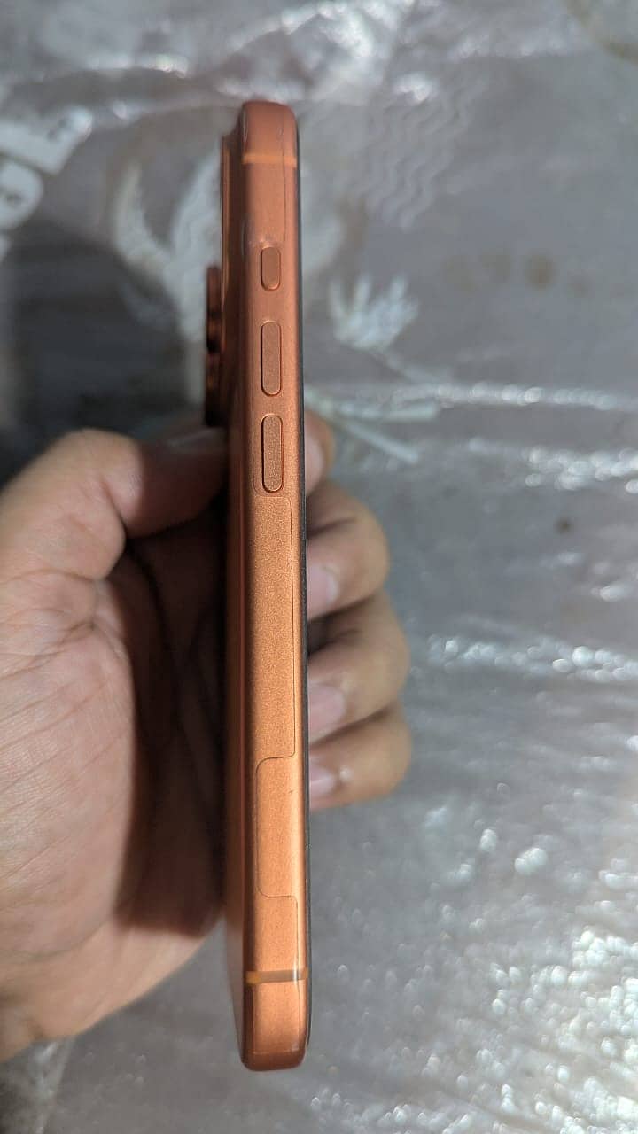 Apple iPhone 17 Pro read full add pics ma nr b ha 1