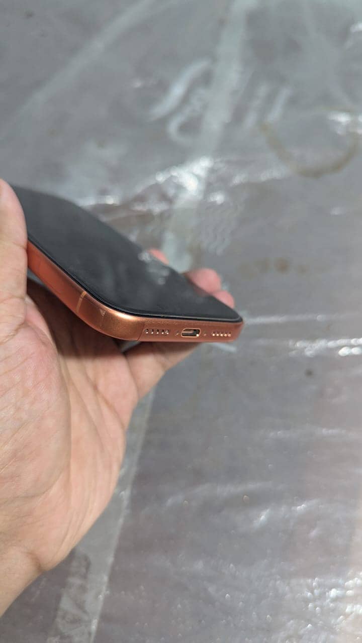 Apple iPhone 17 Pro read full add pics ma nr b ha 3