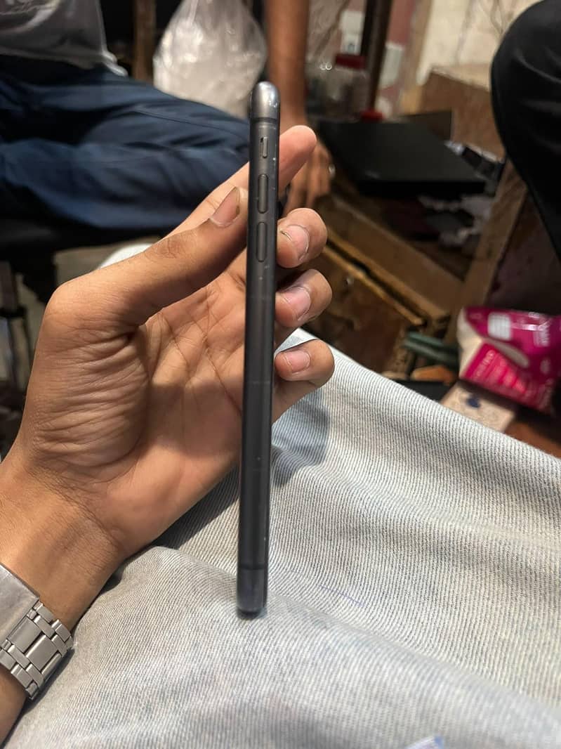Apple iPhone 11 2
