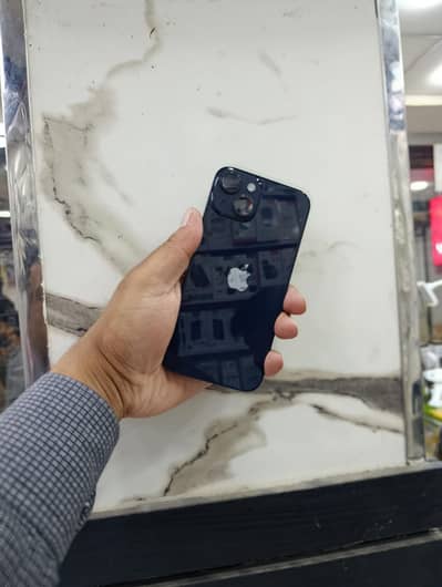 Apple iPhone 13