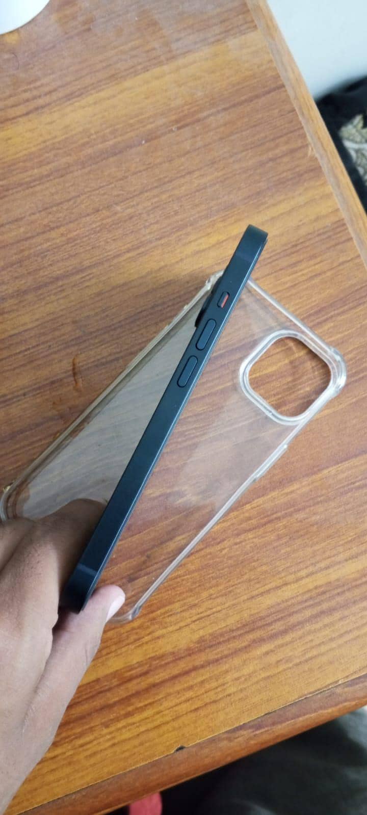 Apple iPhone 14 4