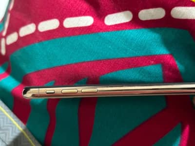 Apple iPhone XS LUSH CONDITION