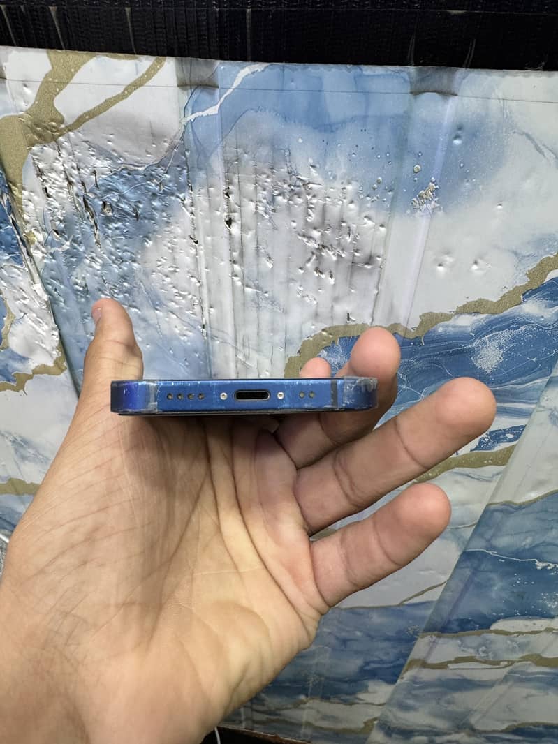 Apple iPhone 12 mini 3