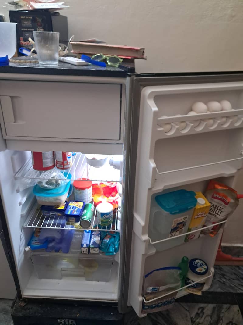 refrigerator 0