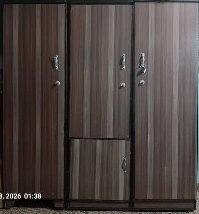 3 door Almari for sale urgent