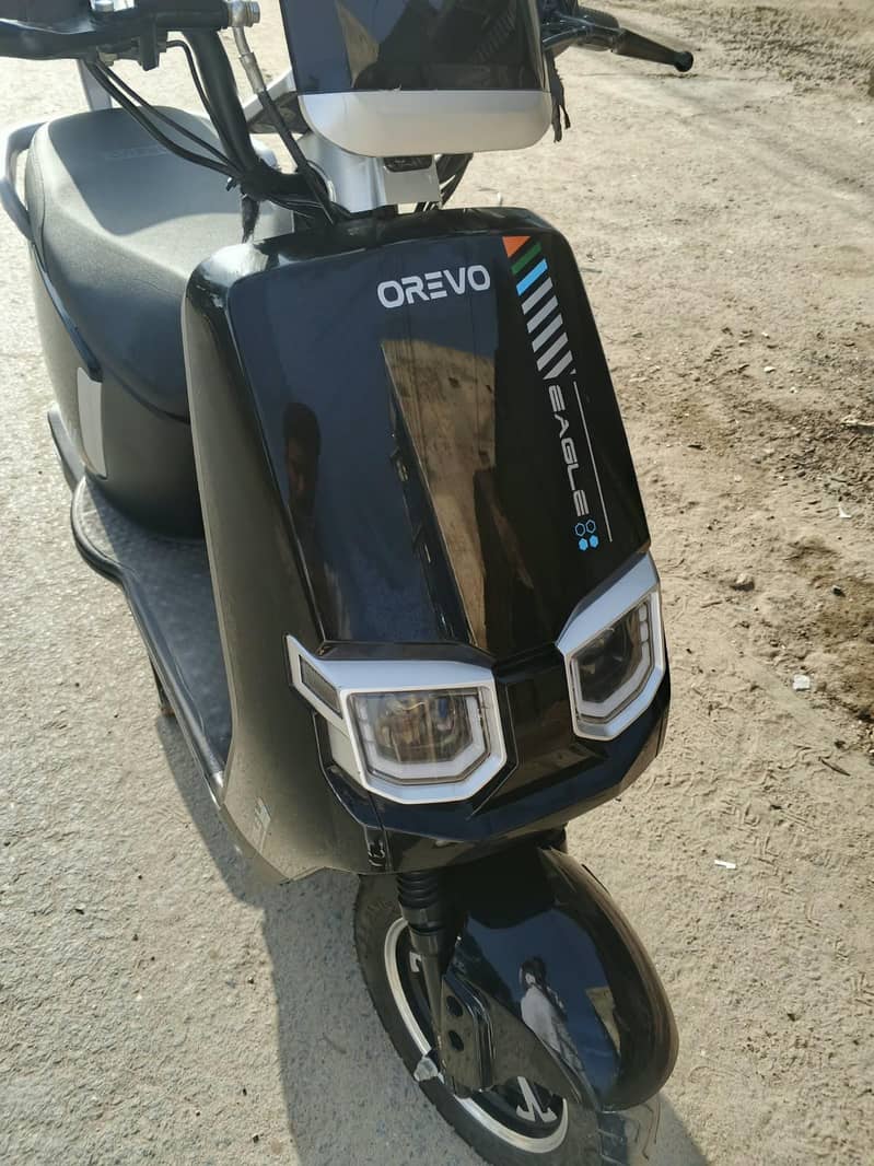 electric scooty 8