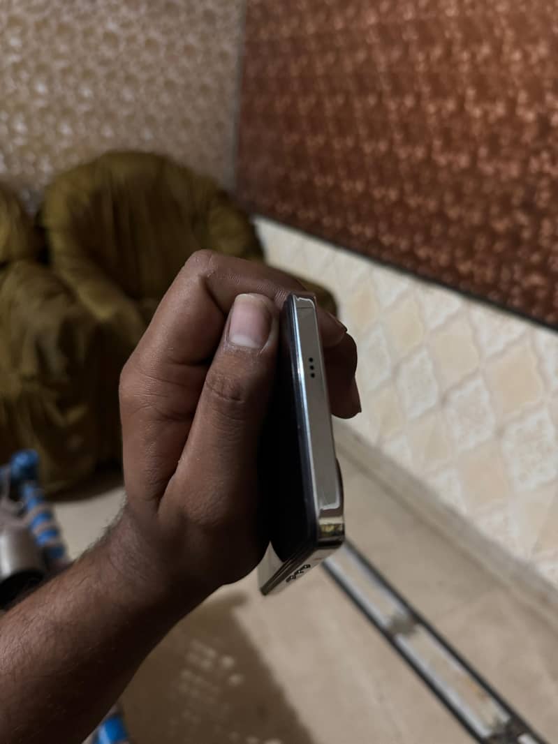 Tecno camon 20 4
