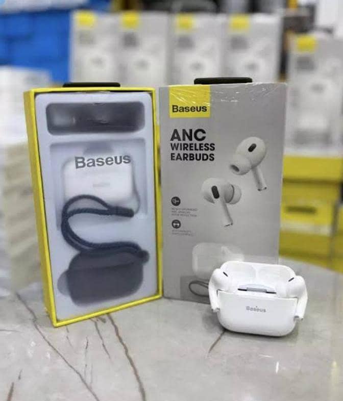 EARBUDS  1