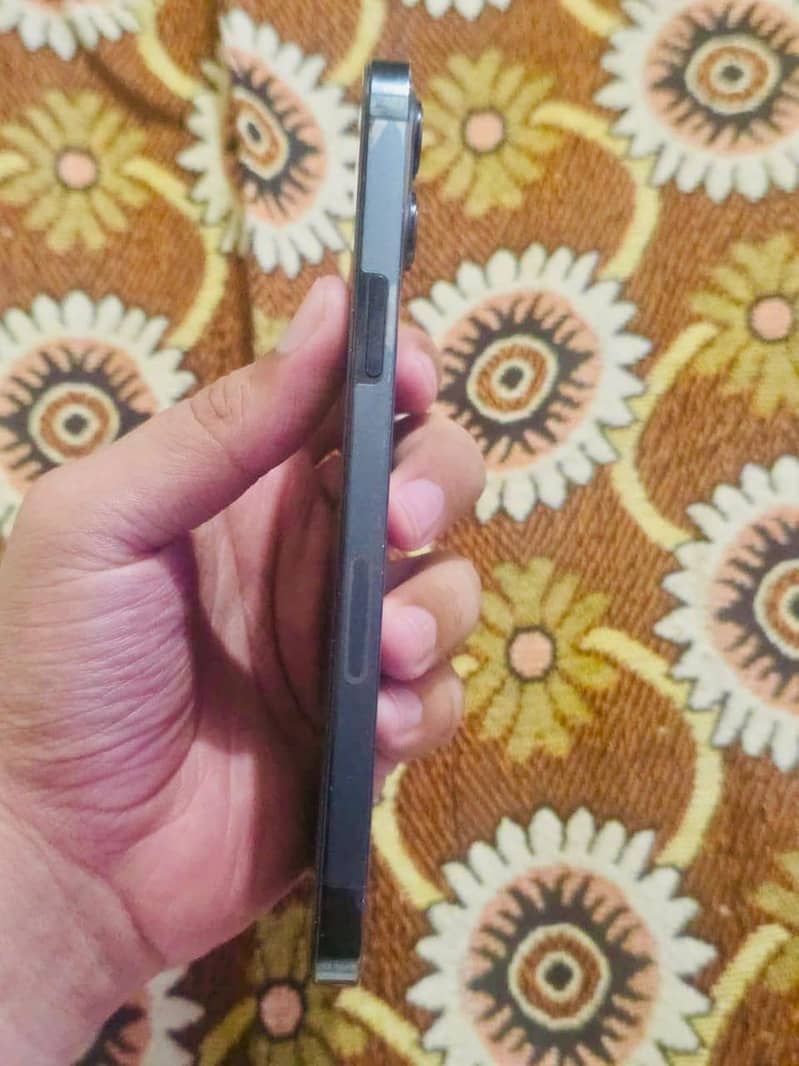 iphone 12pro max 1