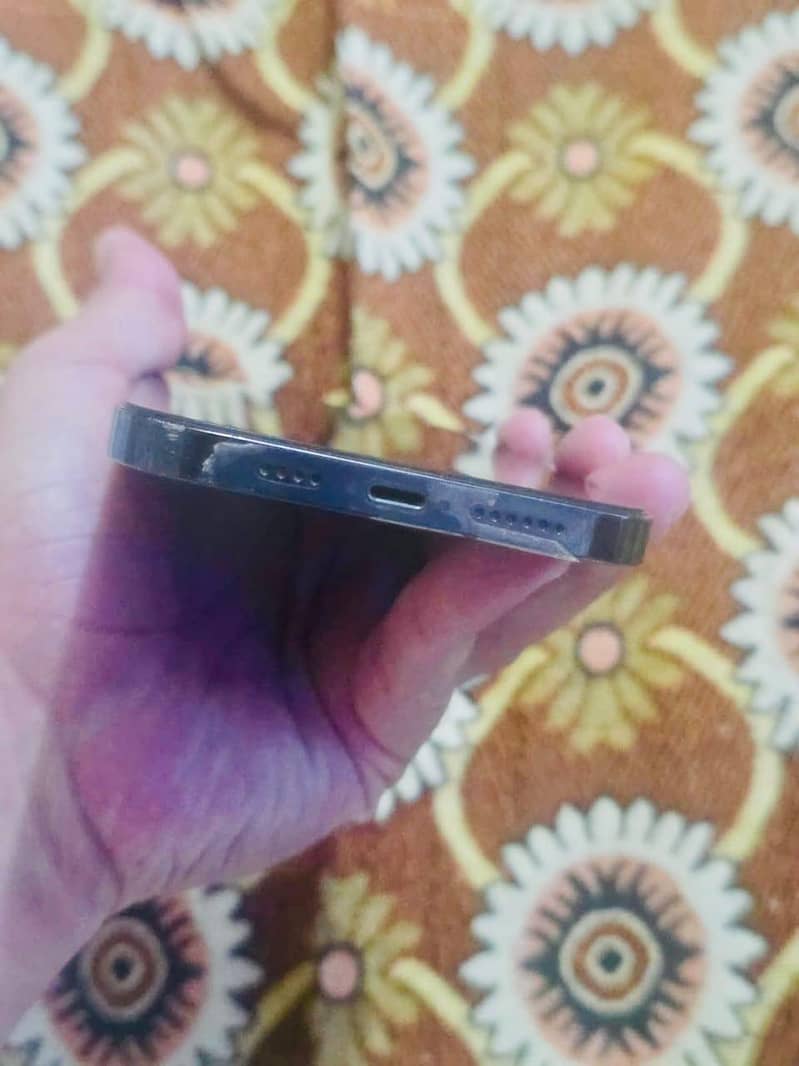 iphone 12pro max 3