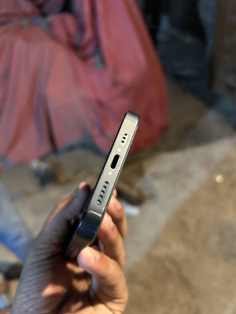 Apple iPhone 14 7