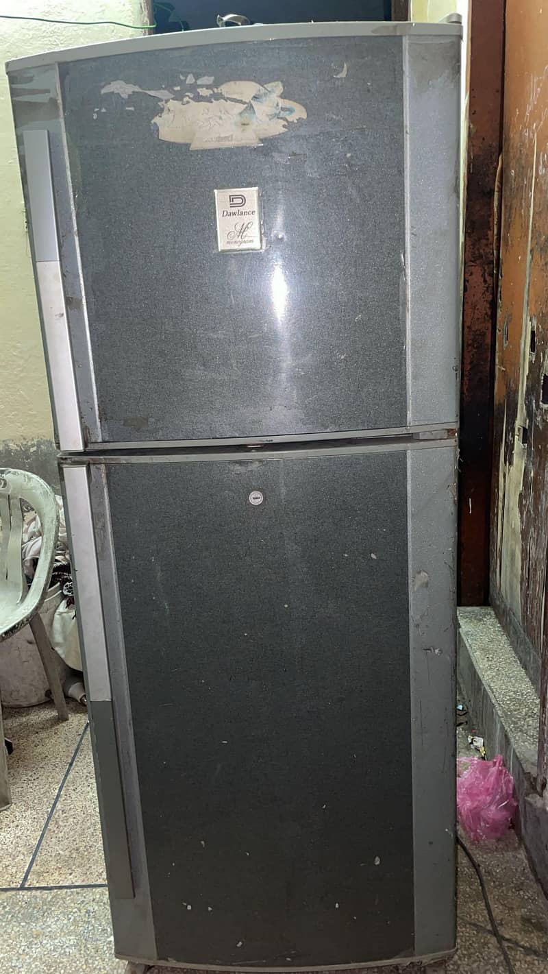 DAWLANCE FRIDGE 1