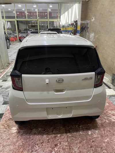 Daihatsu Mira 2017